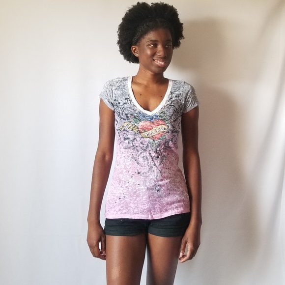 Forever 21 Tops - Forever 21 Love Graphic Tee Shirt